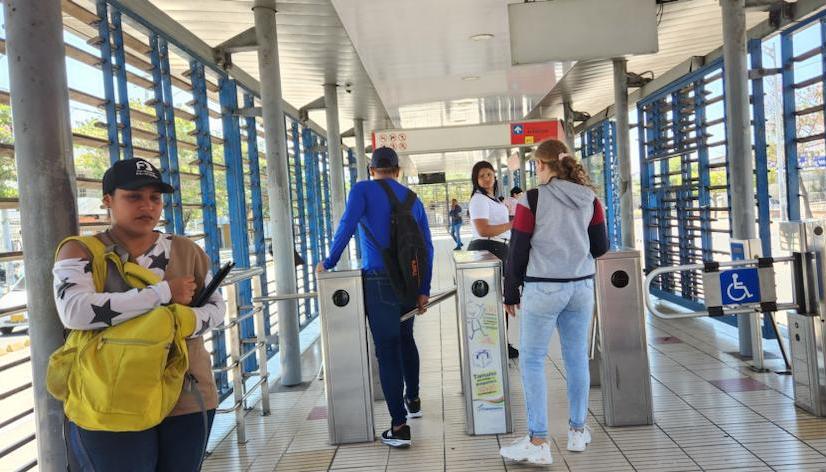 El torniquete para discapacitados está dañado en el Módulo 1 de la Estación Catedral y es un gran portillo.