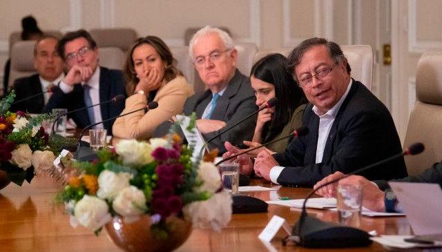 Los ministros de Educación, Alejandro Gaviria; Hacienda, José Antonio Ocampo; y Agricultura, Cecilia López, los que hicieron reparos a la reforma a la salud.