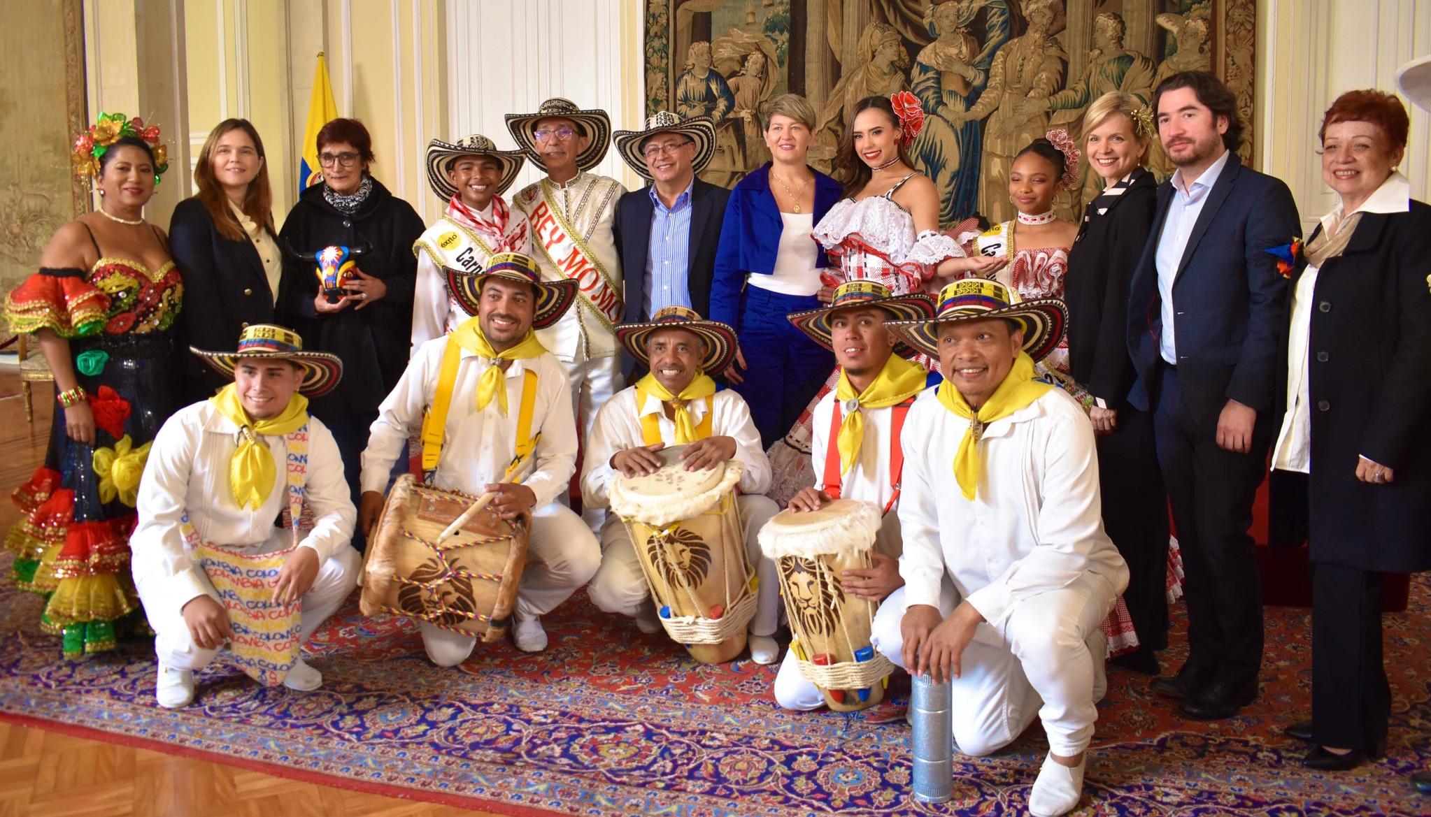 La realeza del Carnaval de Barranquilla en la Casa de Nariño.