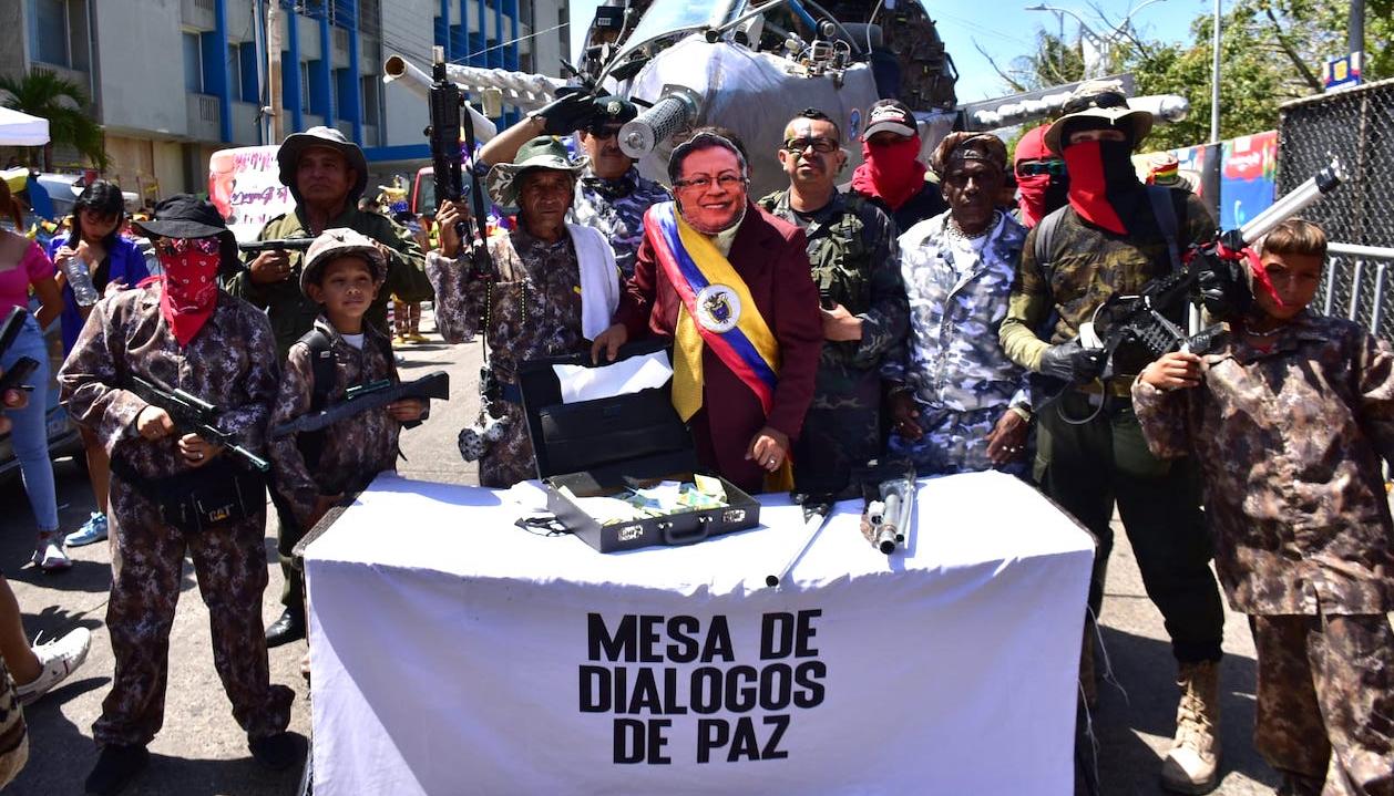 Presentación de la 'mesa de diálogos'.