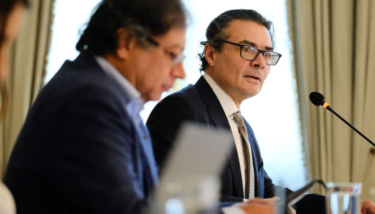 El Presidente Gustavo Petro y el Ministro de Educación, Alejandro Gaviria.