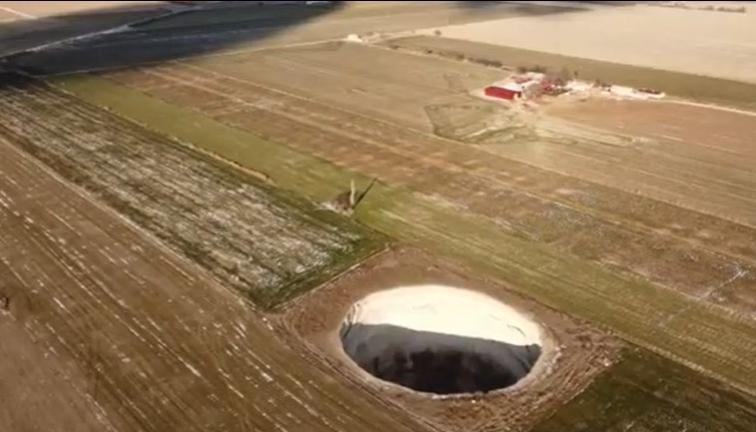 El fenómeno geológico se ha convertido en un serio peligro en los campos de Konya.