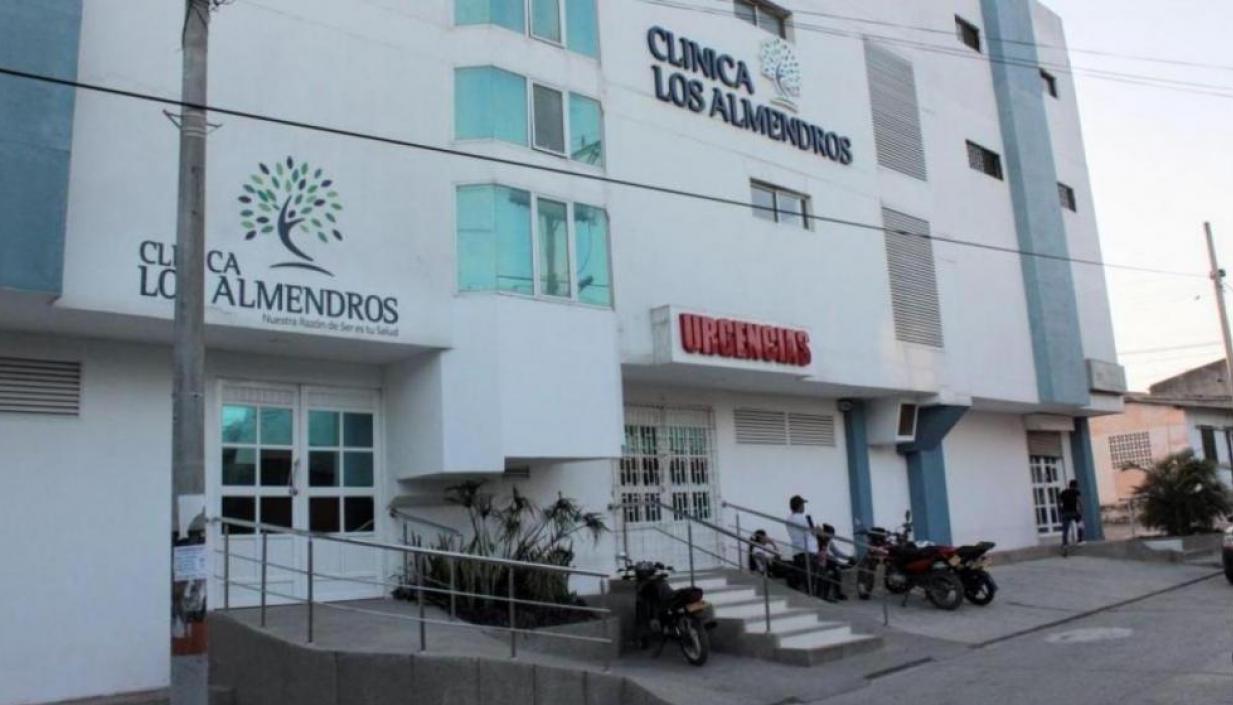La víctima fue llevado a la clínica Los Almendros, donde se produjo su deceso.
