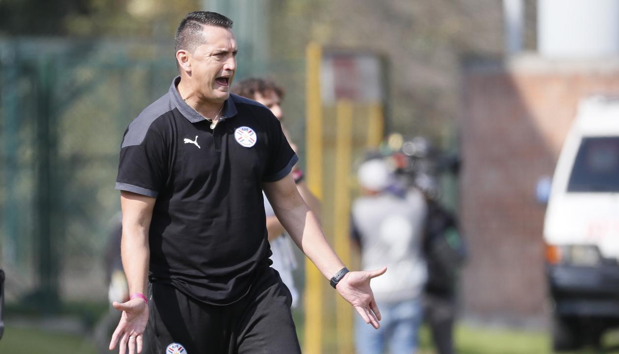 Aldo Bobadilla, entrenador de la selección paraguaya Sub-20.