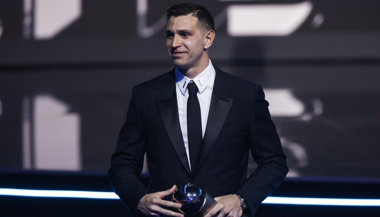 Emiliano 'Dibu' Martínez, portero argentino del Aston Villa. 