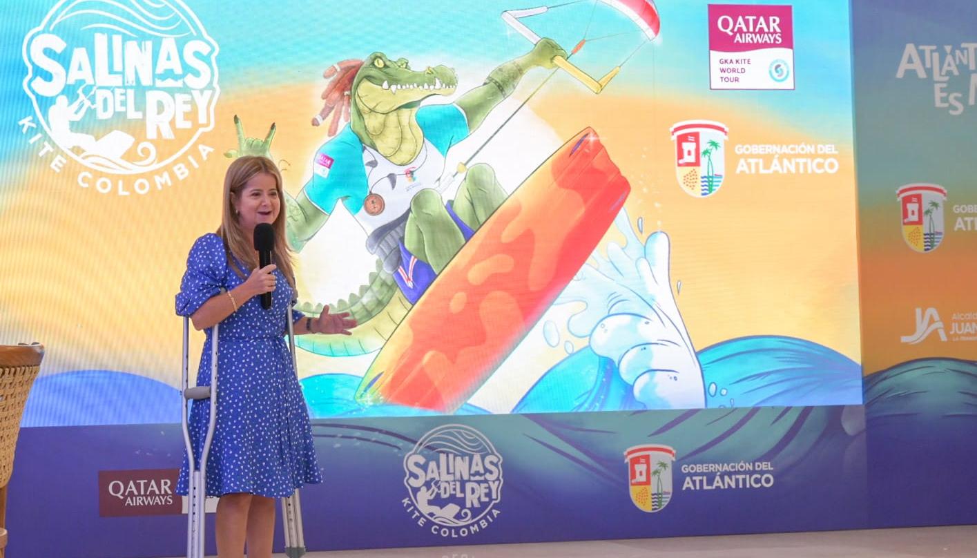 La gobernadora Elsa Noguera durante la presentación de la Parada Mundial de Kitesurf.