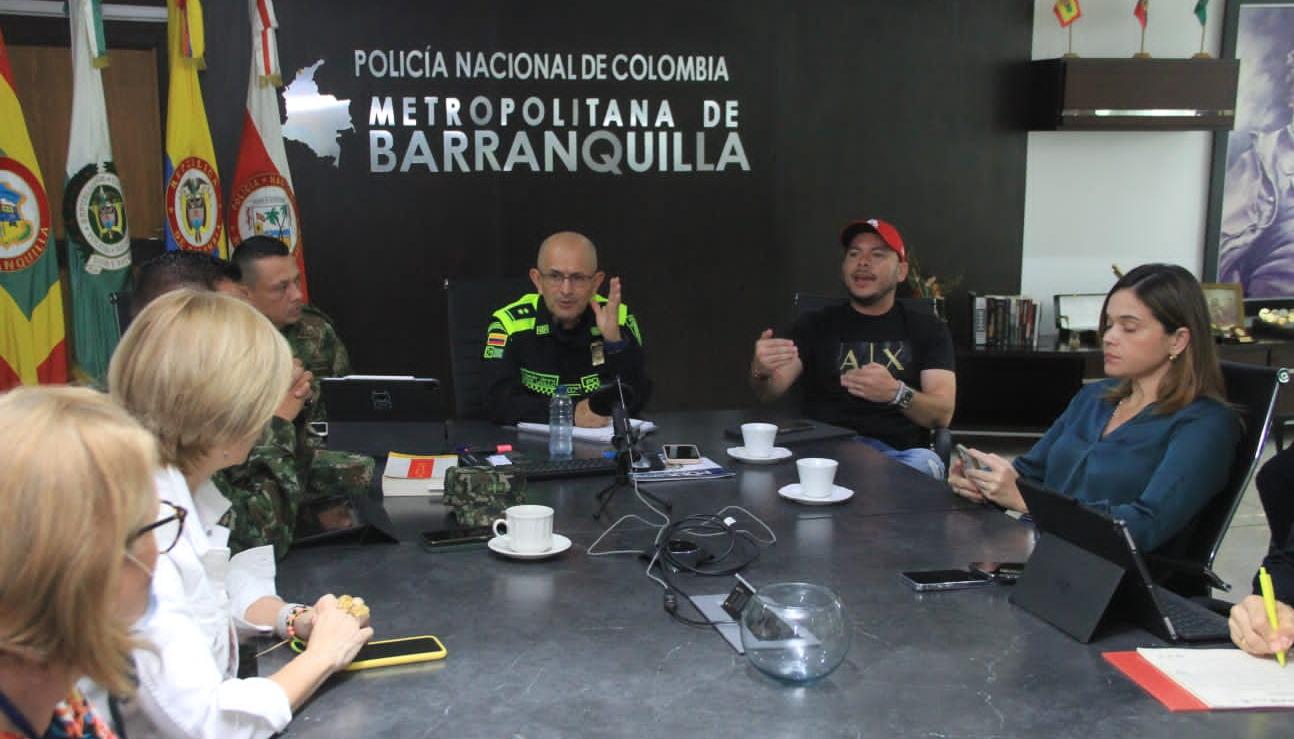 Las autoridades locales en la reunión para trazar el dispositivo de seguridad en el Carnaval 2023