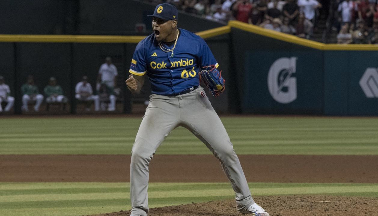 Guillermo Zúñiga lanzó los dos últimos episodios y fue el pitcher ganador.