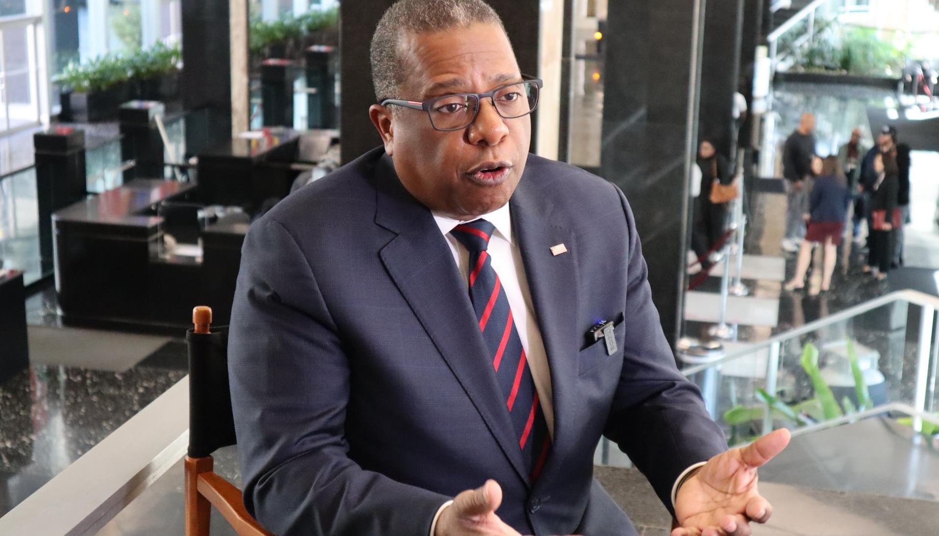 El encargado para América Latina del Departamento de Estado. Brian Nichols.