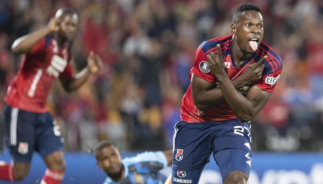 Diber Cambindo celebrando su gol.
