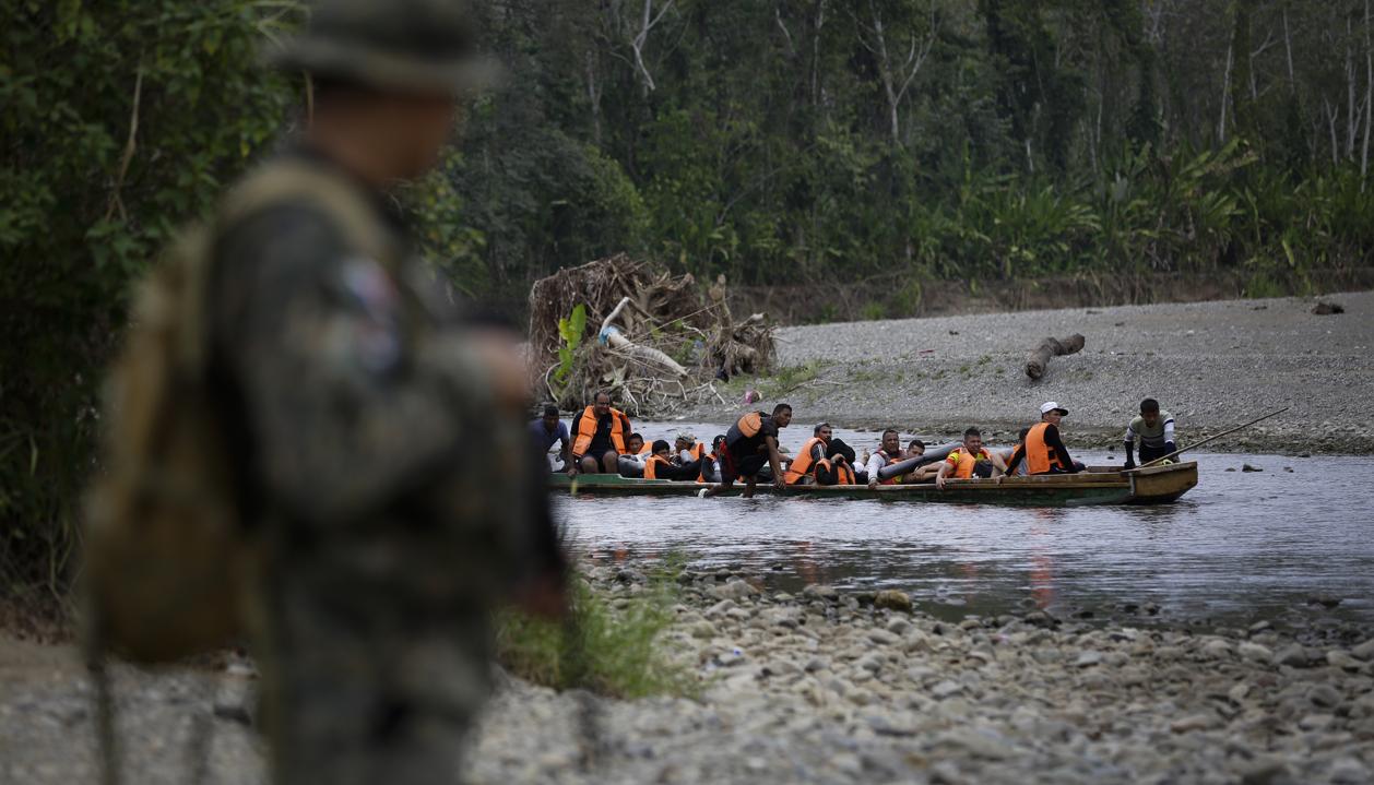 Migrantes en el Darién.