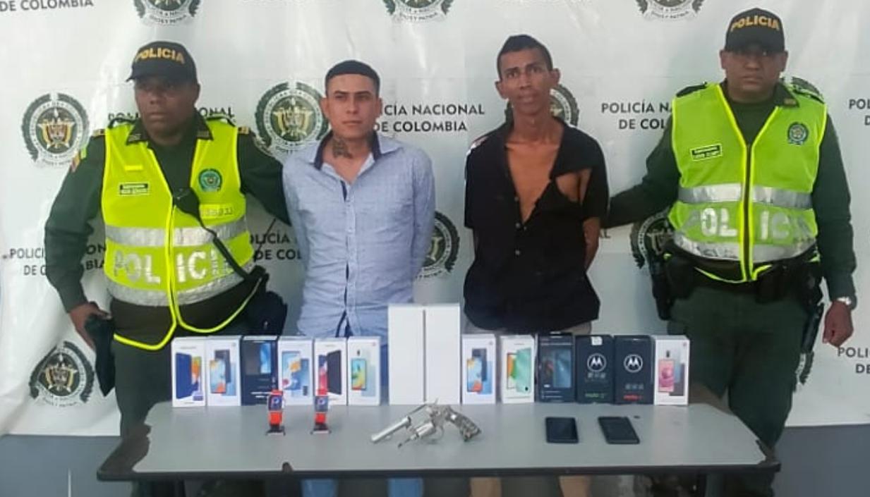 Los dos capturados. 