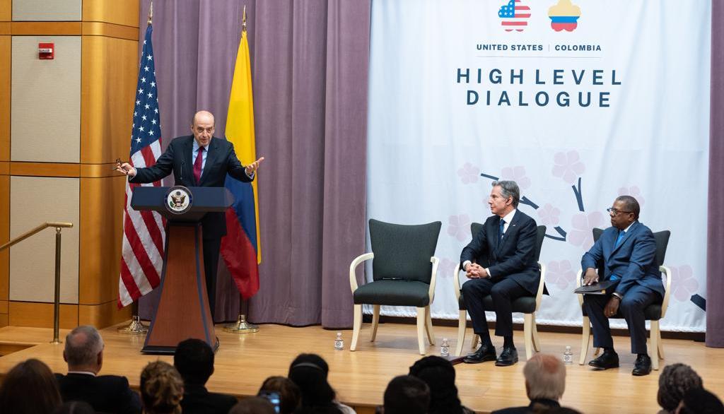 El Canciller colombiano Álvaro Leyva y el secretario de Estado de Estados Unidos, Antony Blinken.