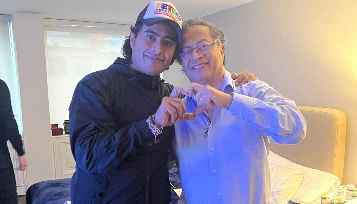 Nicolás Petro con su papá Gustavo Petro.