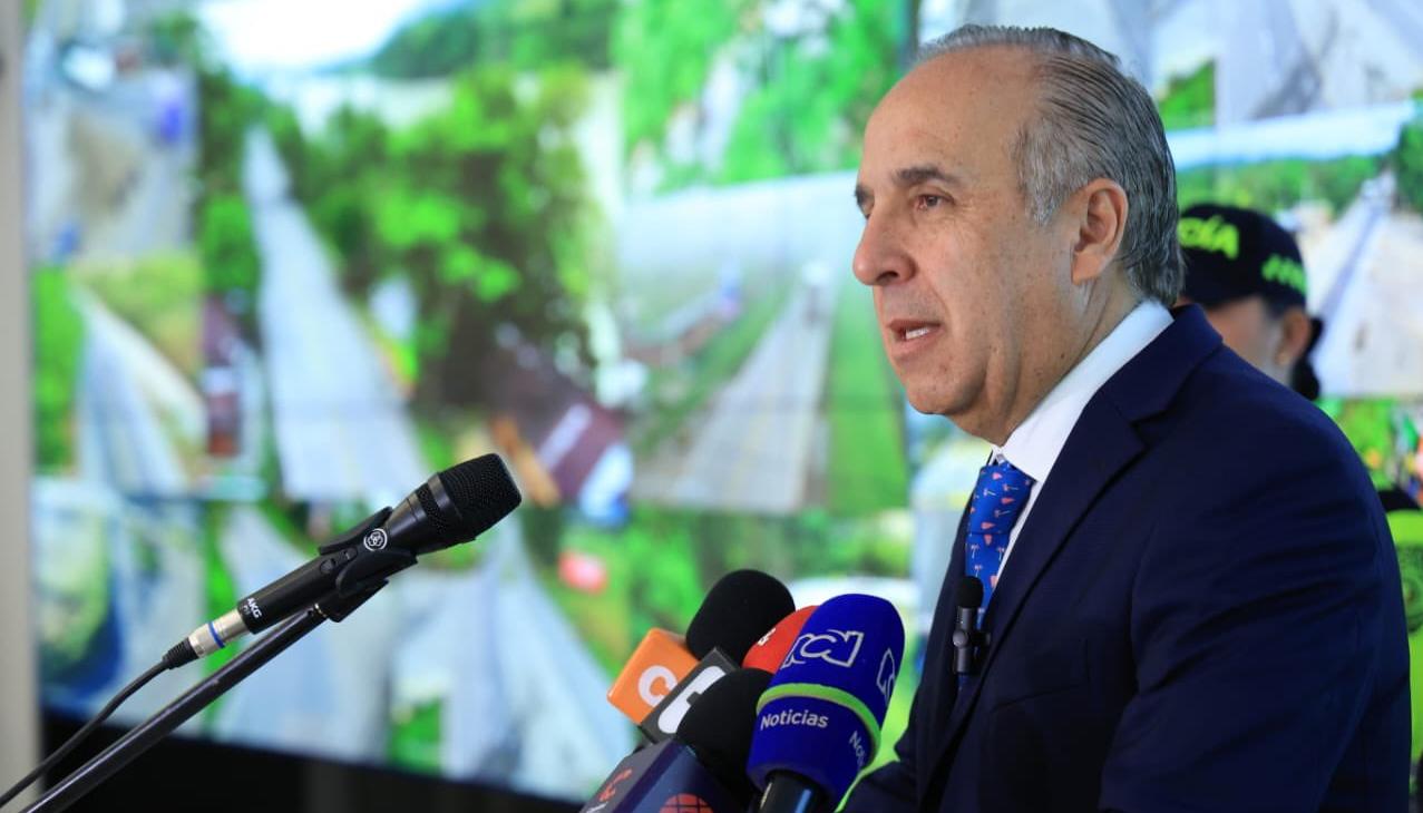 El Ministro de Transporte, Guillermo Reyes.