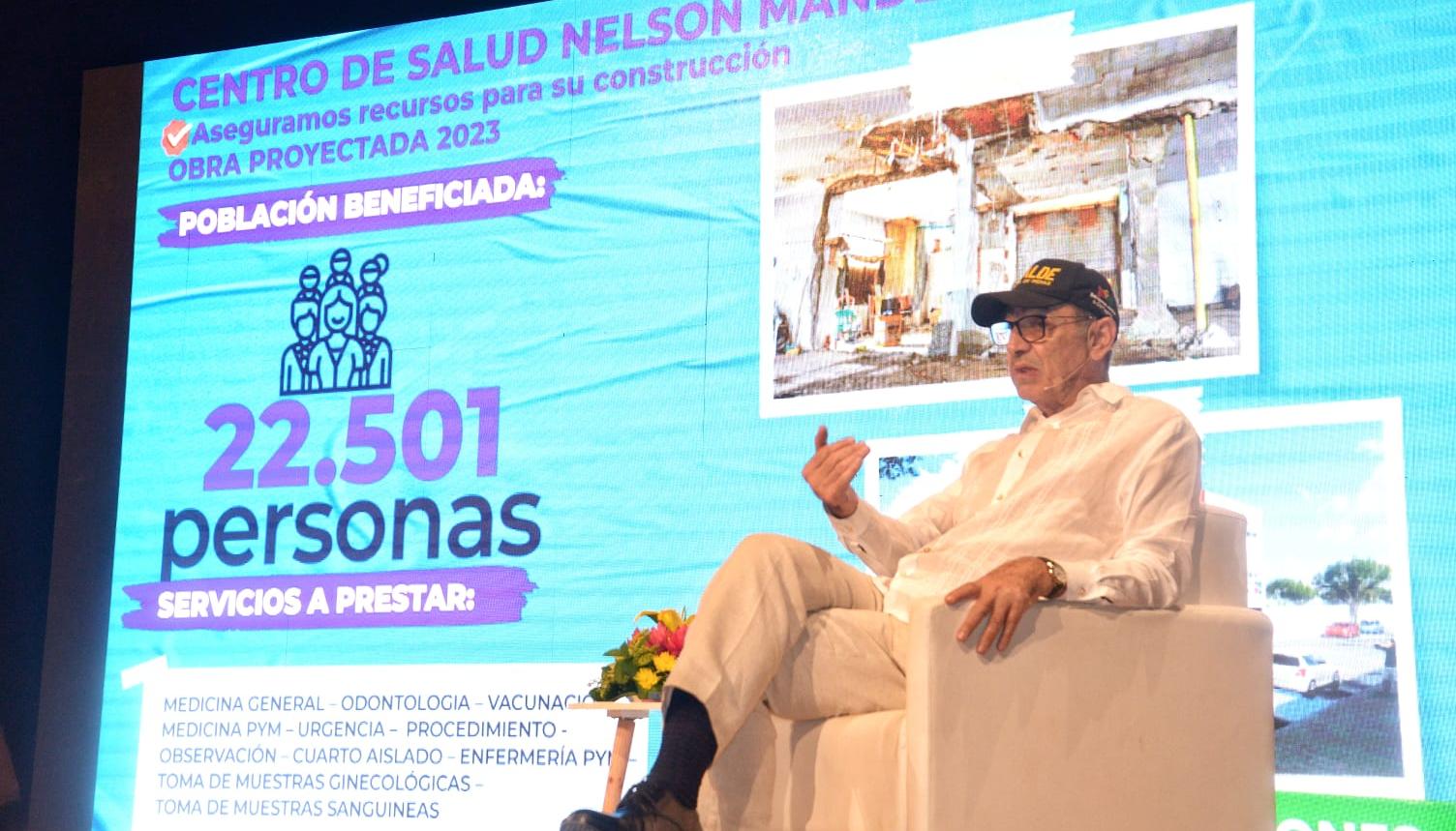 El alcalde de Cartagena, William Dau, en la rendición de cuentas del Teatro Adolfo Mejía.