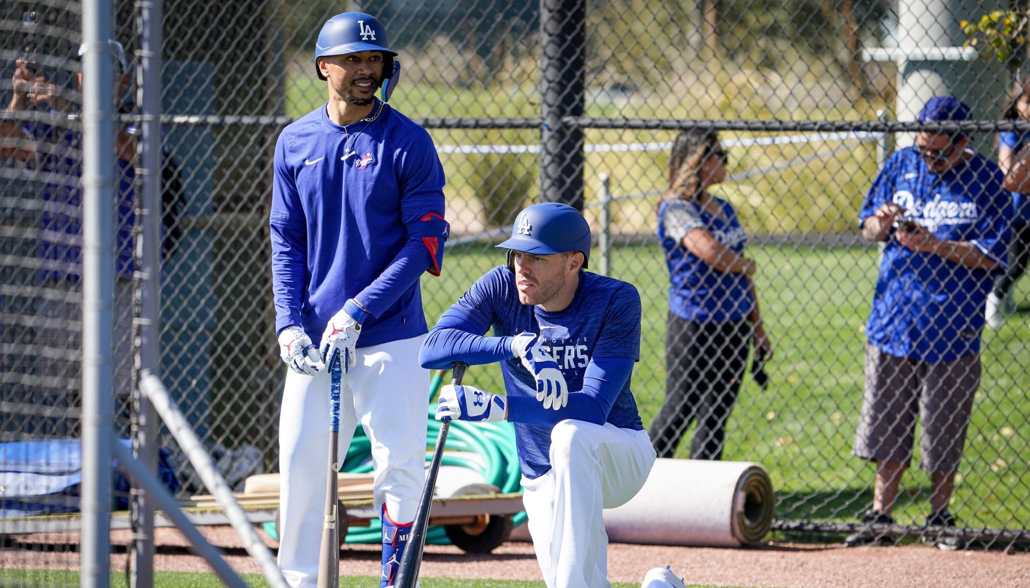 Mookie Betts y Freddie Freeman, peloteros estelares de los Dodgers.