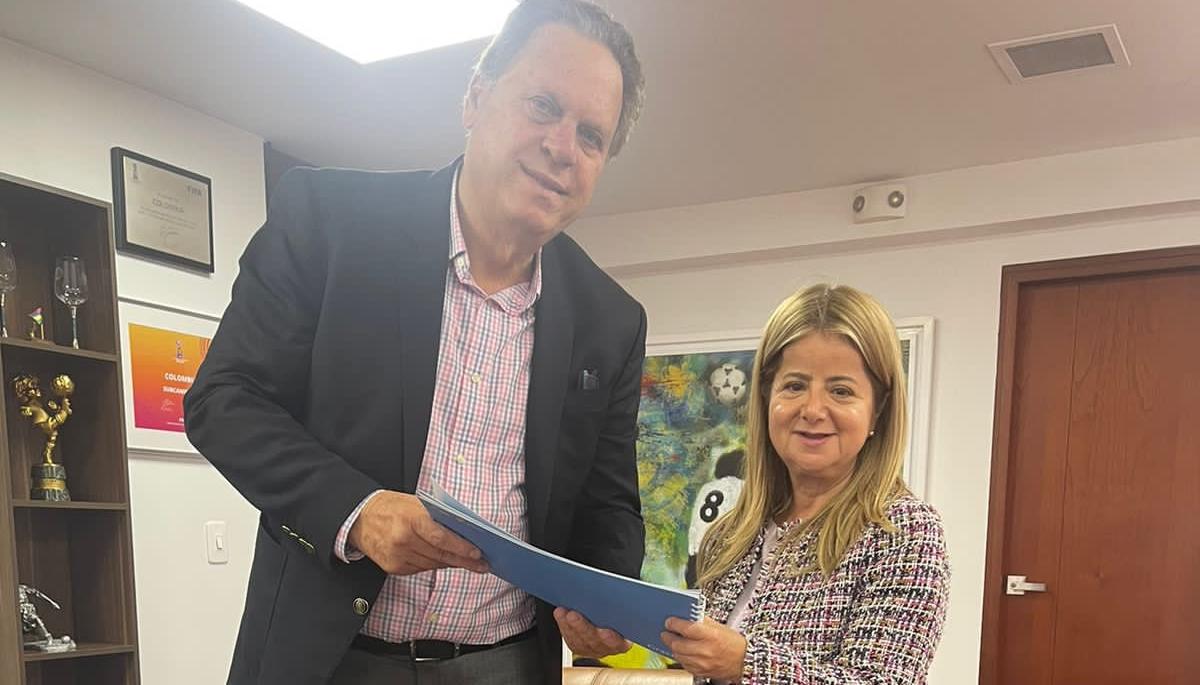 La gobenadora Elsa Noguera luego de la reunión con Ramón Jesurun. 