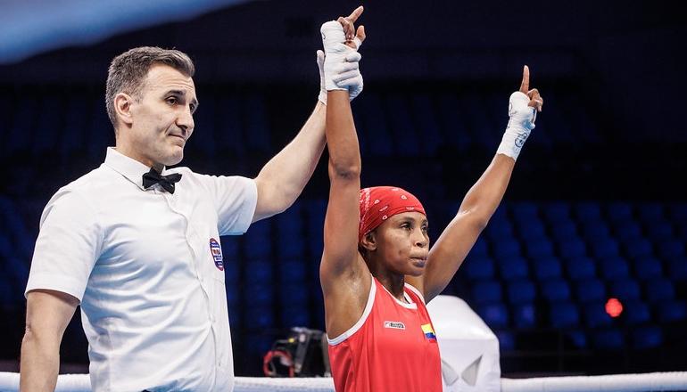 Íngrit Valencia, medallista olímpico, derrotó por decisión a la búlgara Genadieva Chukanova.