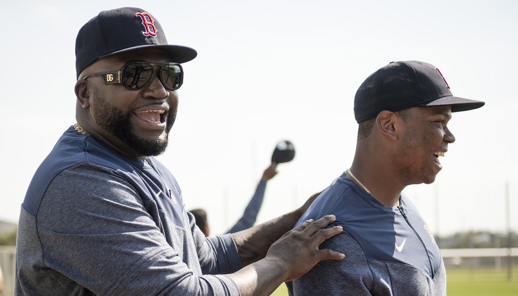 David Ortiz y Rafael Devers, pelotero de los Medias Rojas de Boston.