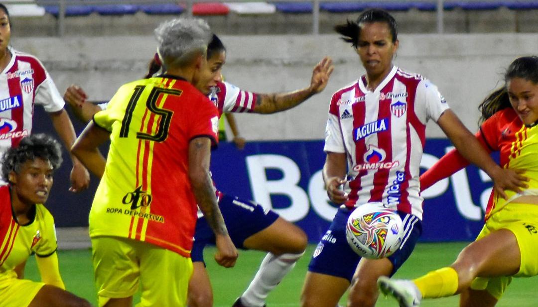 Con el triunfo, las Tiburonas subieron al noveno lugar con 9 puntos.