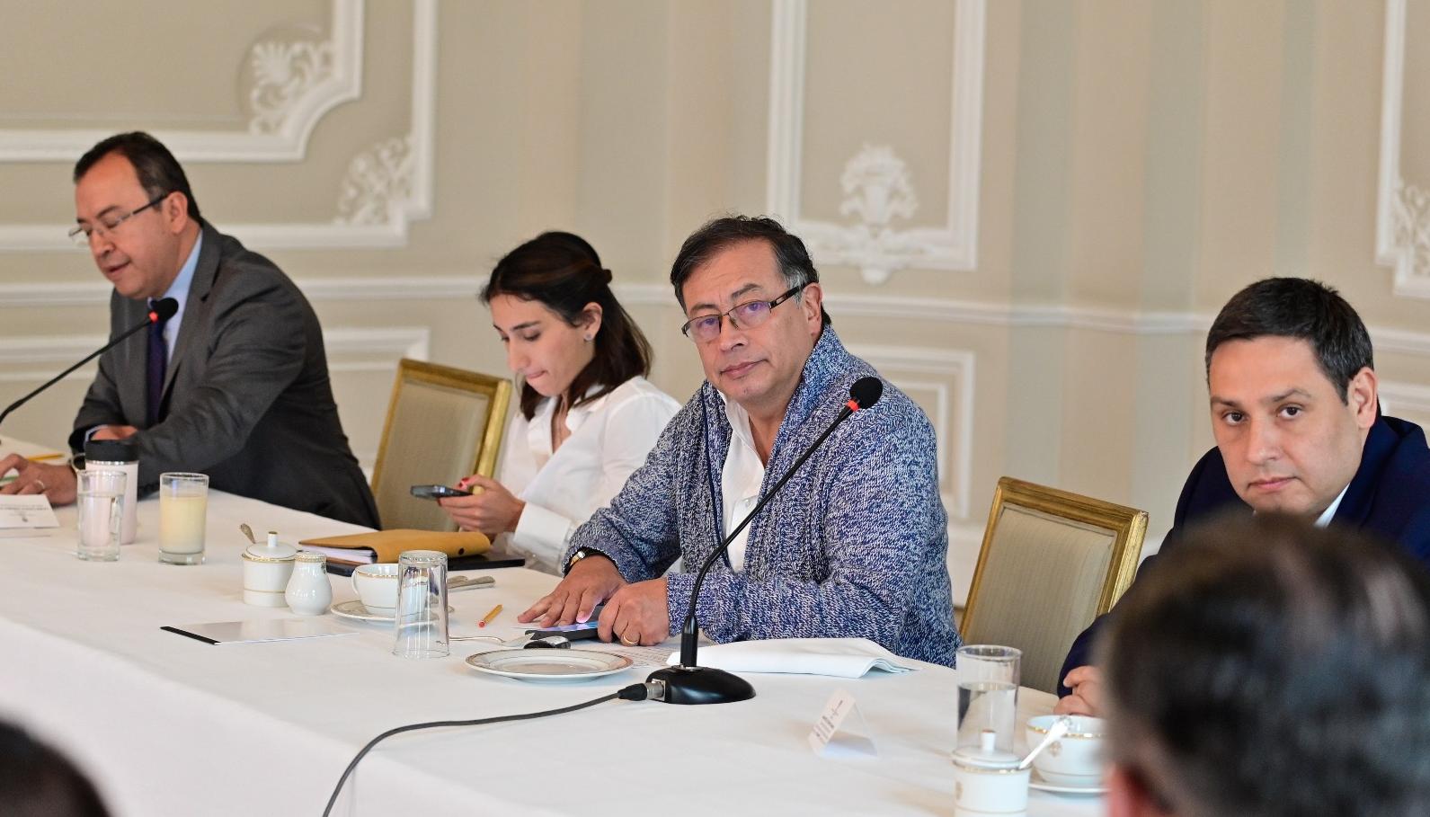 El presidente Petro en una reciente reunión con la bancada conservadora.
