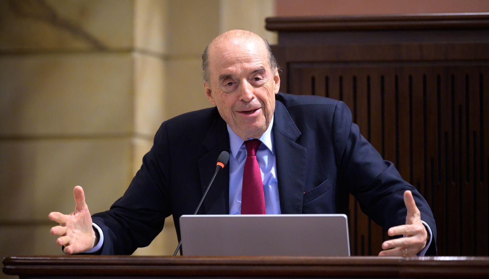Canciller Álvaro Leyva, durante el debate de moción de censura este miércoles.