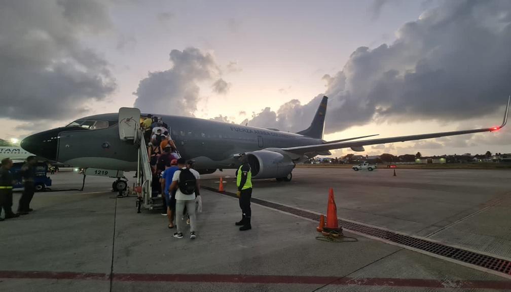 Apoyo de la Fuerza Aérea para atender crisis de Viva y Ultra Air