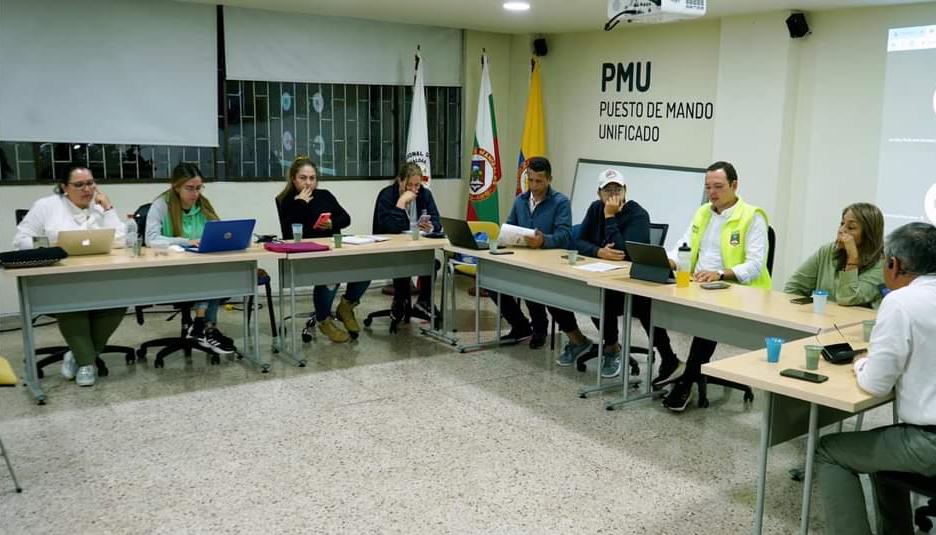 Carlos Mario Marín en reunión del PMU