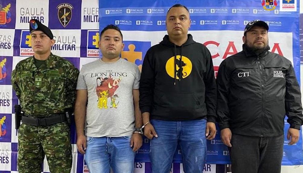 Cárcel para dos sargentos por sustraer armamento de almacenes militares