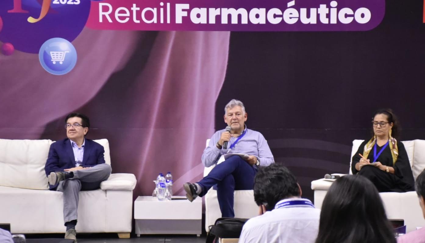 El exministro Fernando Ruiz en la Convención Nacional del Retail Farmacéutico