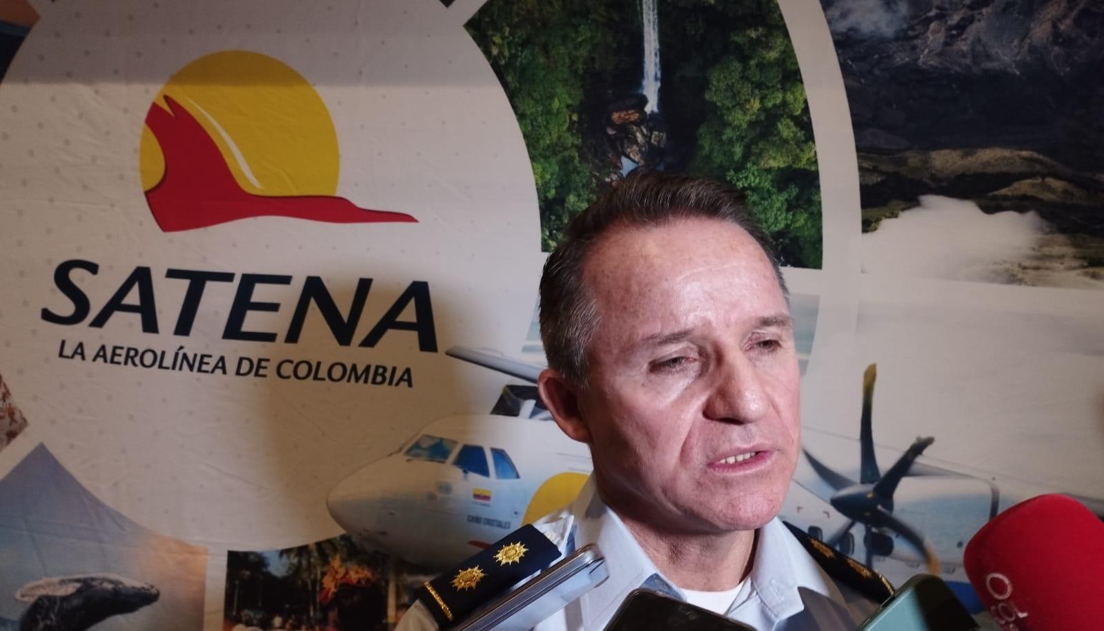 Presidente de la aerolínea Satena, el general Óscar Zuluaga.
