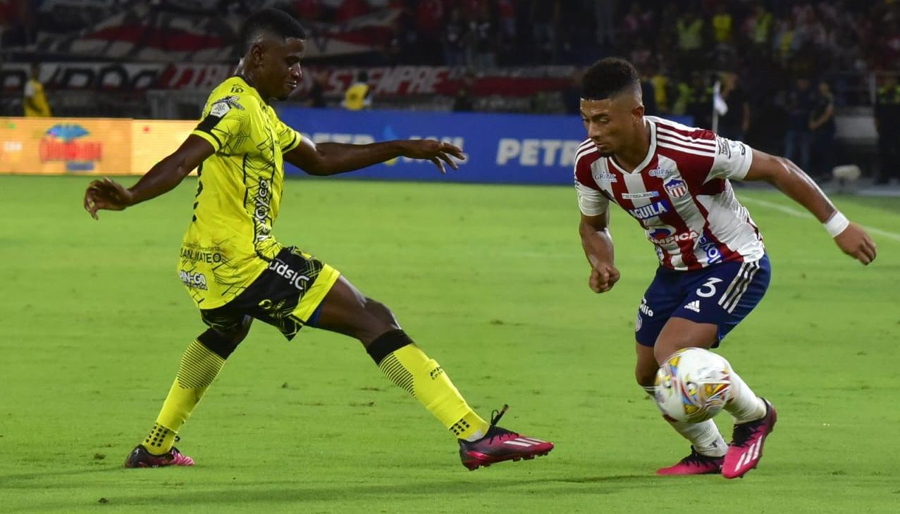 Edwin Herrera jugó pese a que horas antes del partido había fallecido su abuelo.