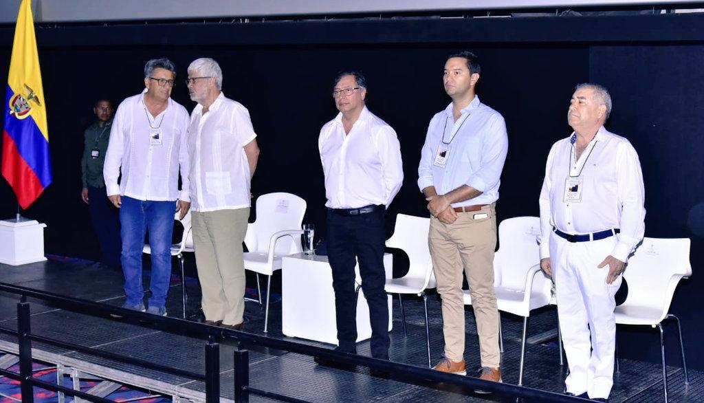 El Presidente Petro con el alcalde de Valledupar, Mello Castro.
