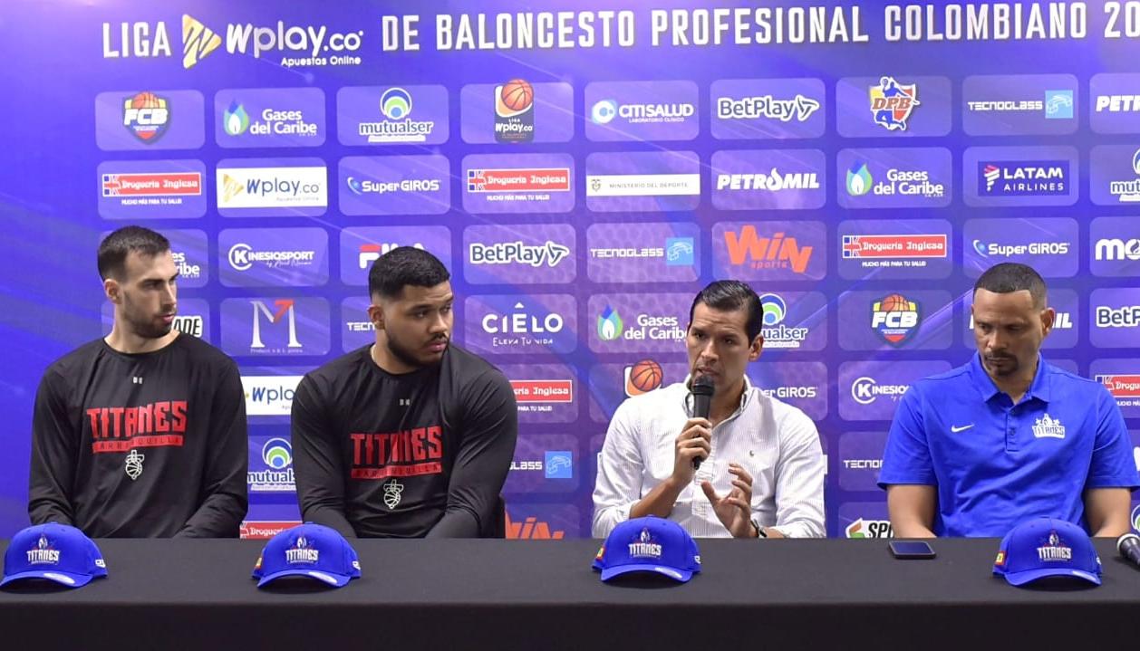 Federico Aguerre, Soren De luque, Alberto Caparroso y Tomás Díaz durante la presentación oficial de Titanes. 