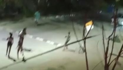 Varias personas corren en medio de la balacera en Villas de la Cordialidad