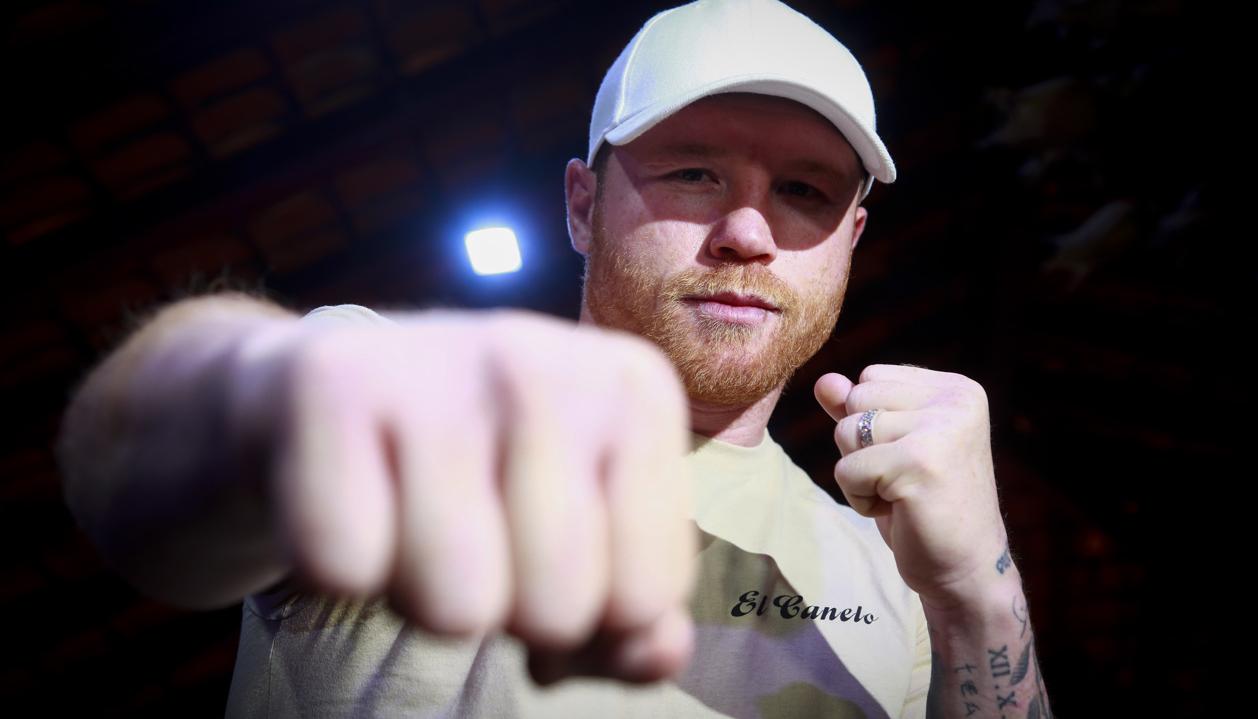 El mexicano Saúl 'Canelo' Álvarez aspira a una revancha con el ruso Dmiitri Bivol. 