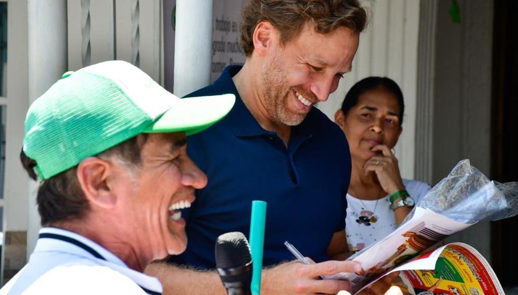 Carlos Acosta Juliao ha realizado más de 200 visitas barriales.