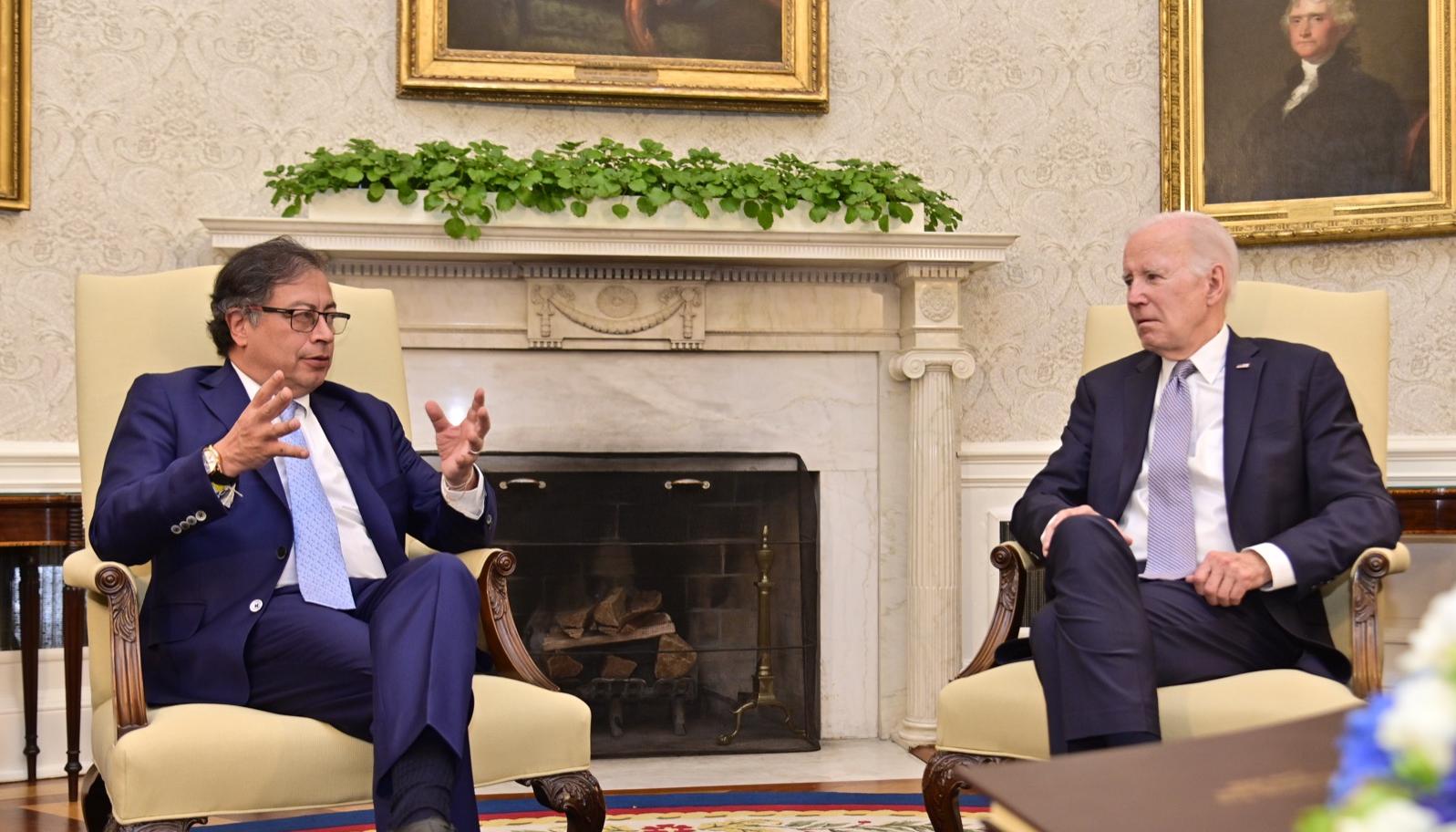 El Presidente Petro y su homólogo de Estados Unidos, Joe Biden, en el Salón Oval.