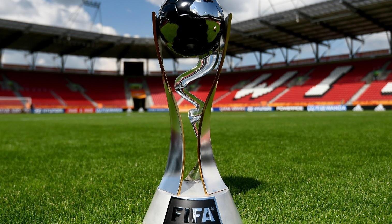 El trofeo del Mundial Sub-20 de fútbol.