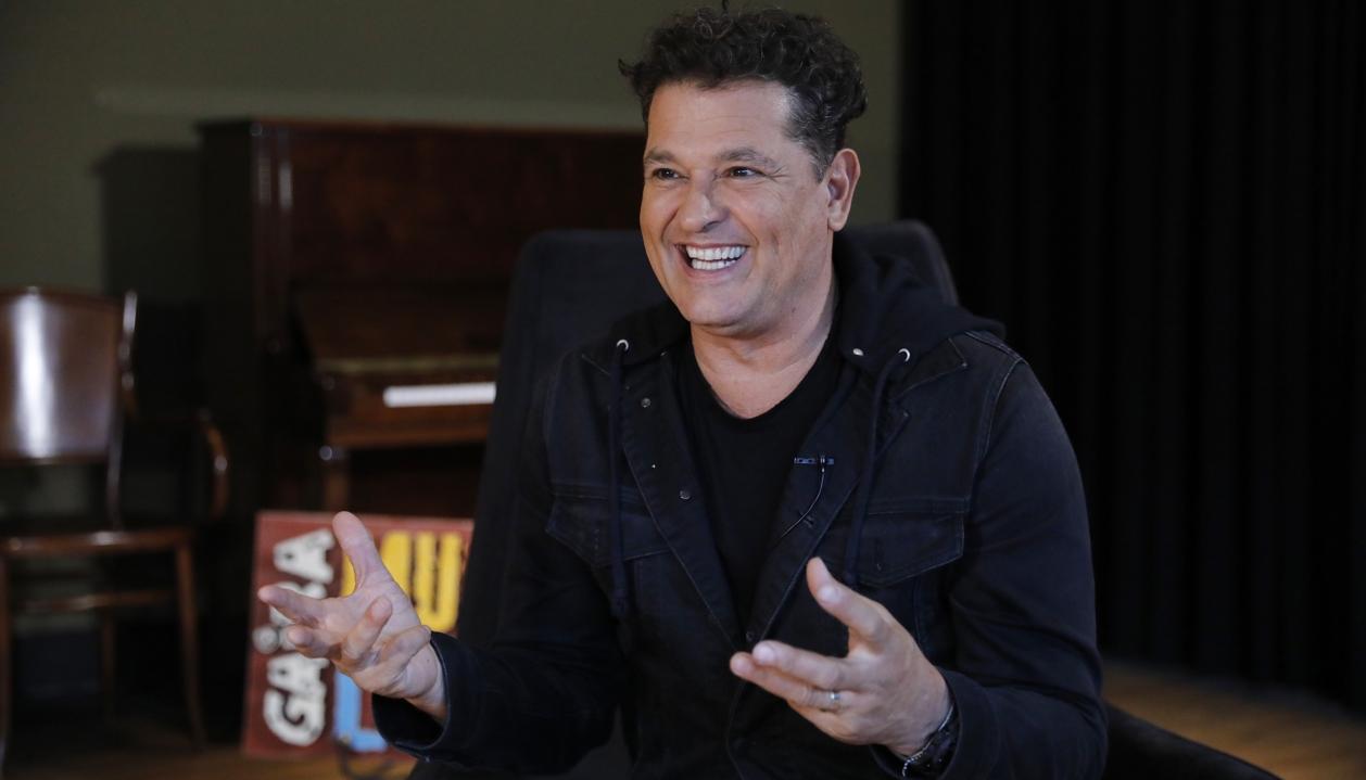 Carlos Vives rinde un nuevo homenaje a Rafael Escalona, a quien interpretó en una serie televisiva a comienzos de los 90.