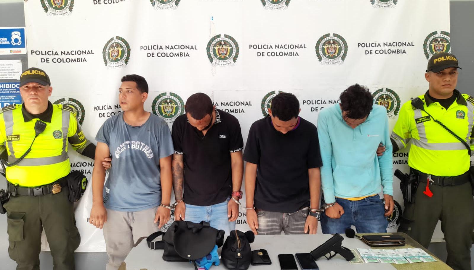 Los 4 capturados y lo que elementos que habían hurtado