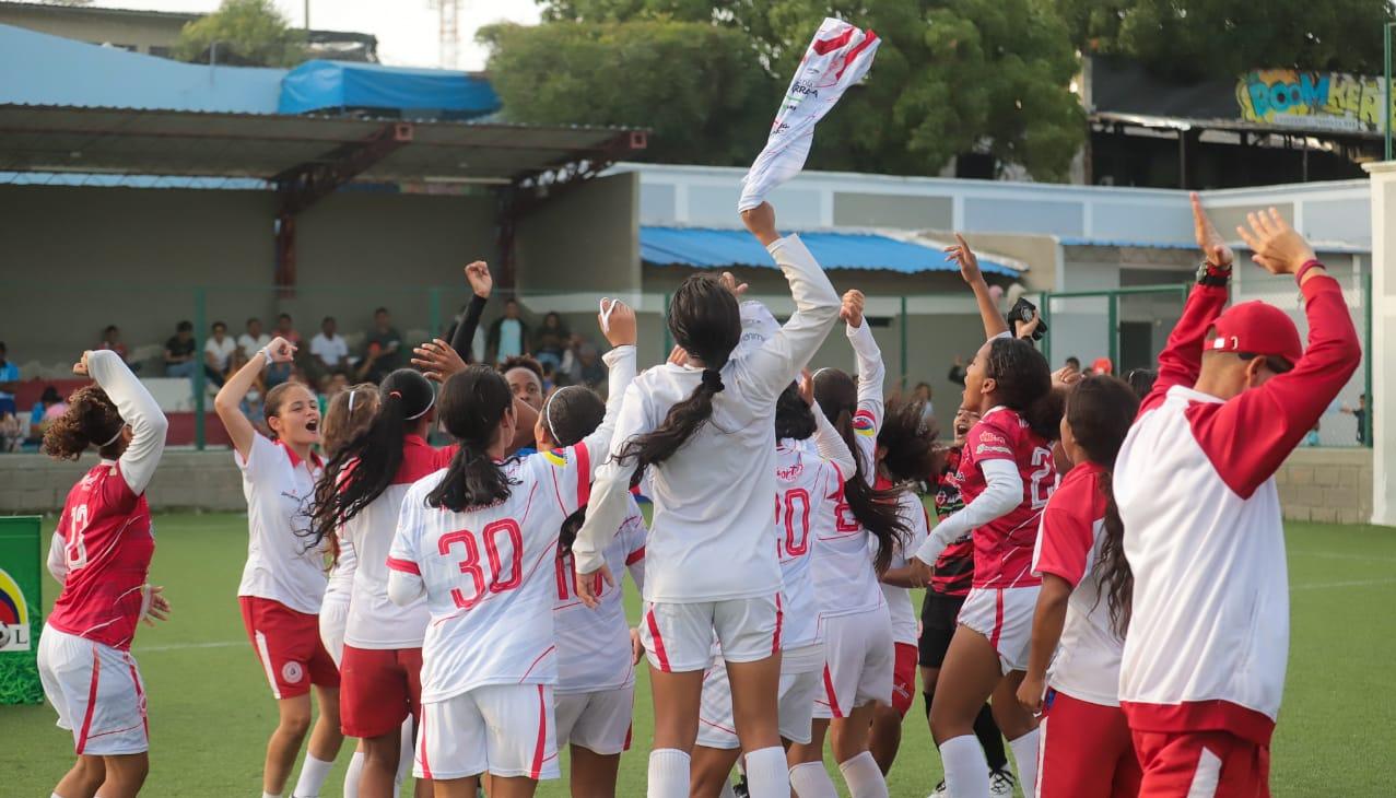 La celebración de las jugadoras de Atlántico.