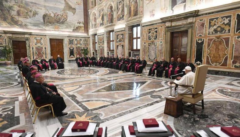 Comisión vaticana antiabusos en asamblea plenaria con el Papa Francisco