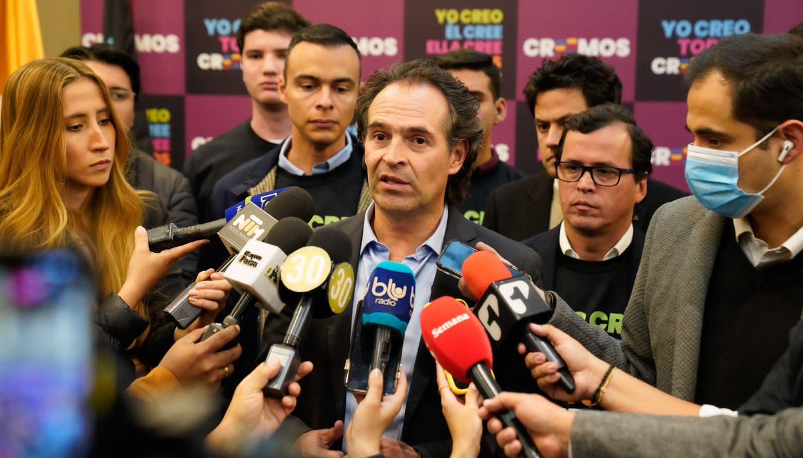 Federico Gutiérrez en la rueda de prensa