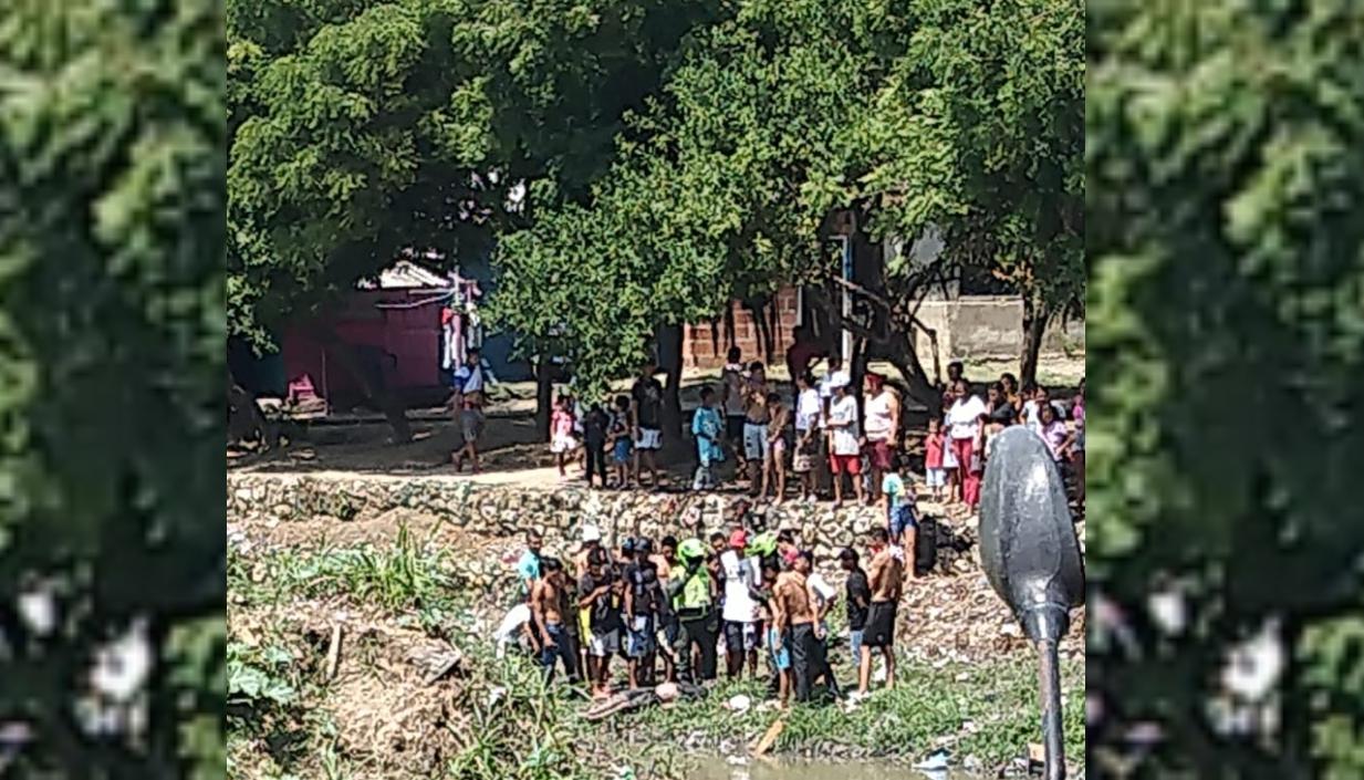 El cuerpo del hombre fue encontrado en este sector del caño. 