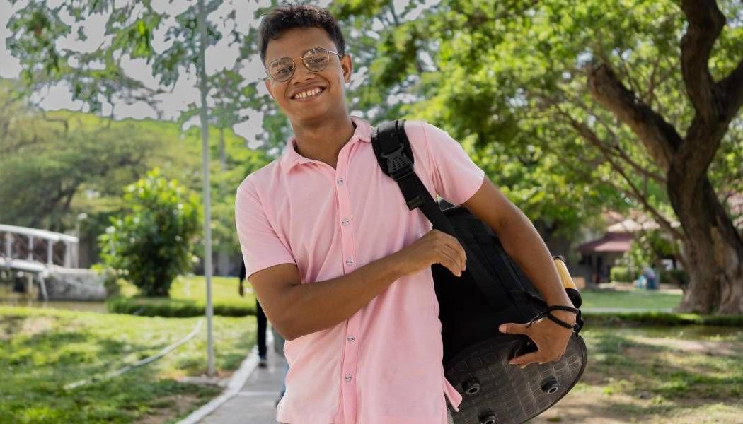 Jeferson Peñaranda Arias, víctima del desplazamiento forzado y futuro abogado