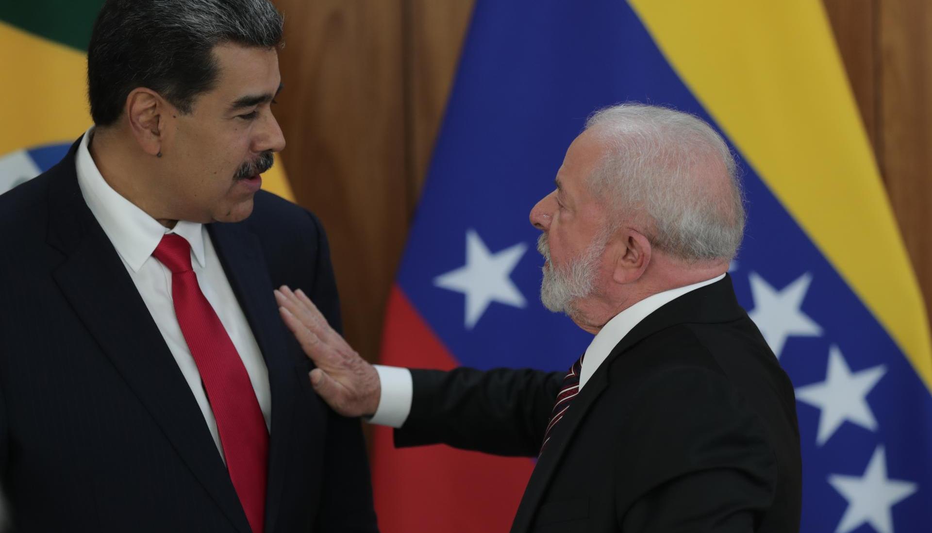 El presidente de Brasil, Luiz Inácio Lula da Silva, y su colega de Venezuela, Nicolás Maduro, ofrecieron una rueda de prensa