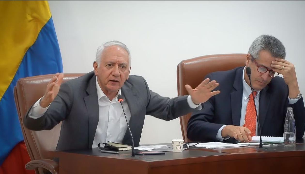Guillermo Alfonso Jaramillo, ministro de Salud durante su intervención en la Cámara este jueves.