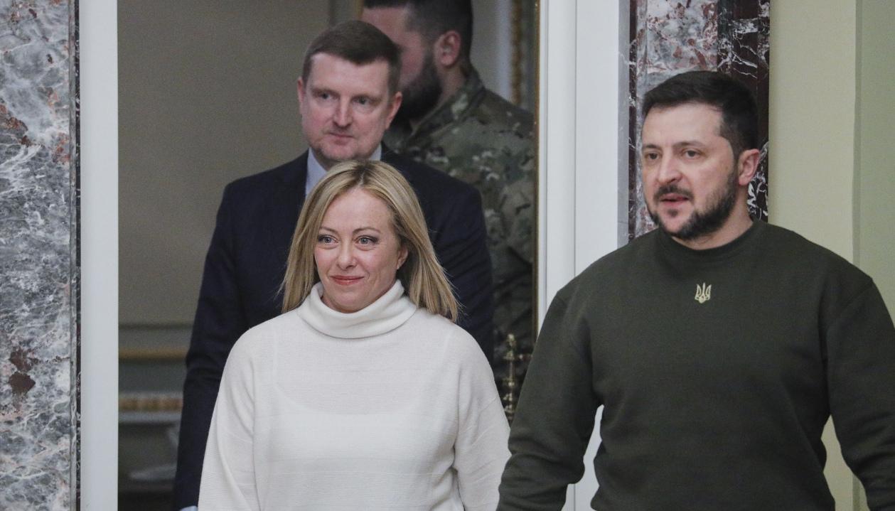 Giorgia Meloni y Volodímir Zelenski.